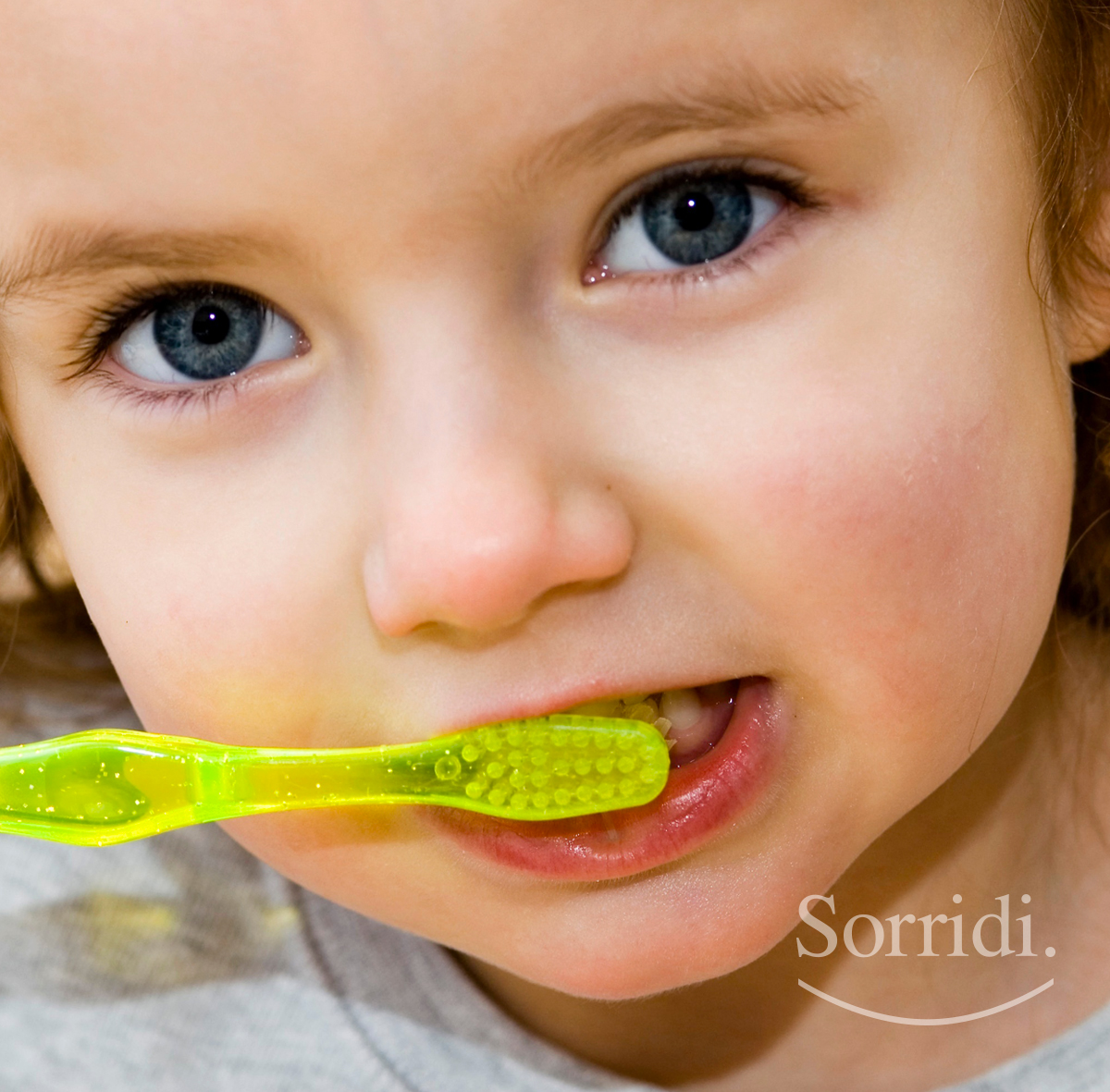 sorridi-ch-magazine-dentista-locarno-igiene-denti-bambini